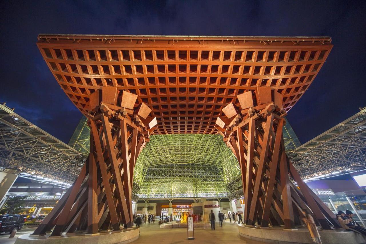Kanazawa Tokyu Hotel Εξωτερικό φωτογραφία The station entrance