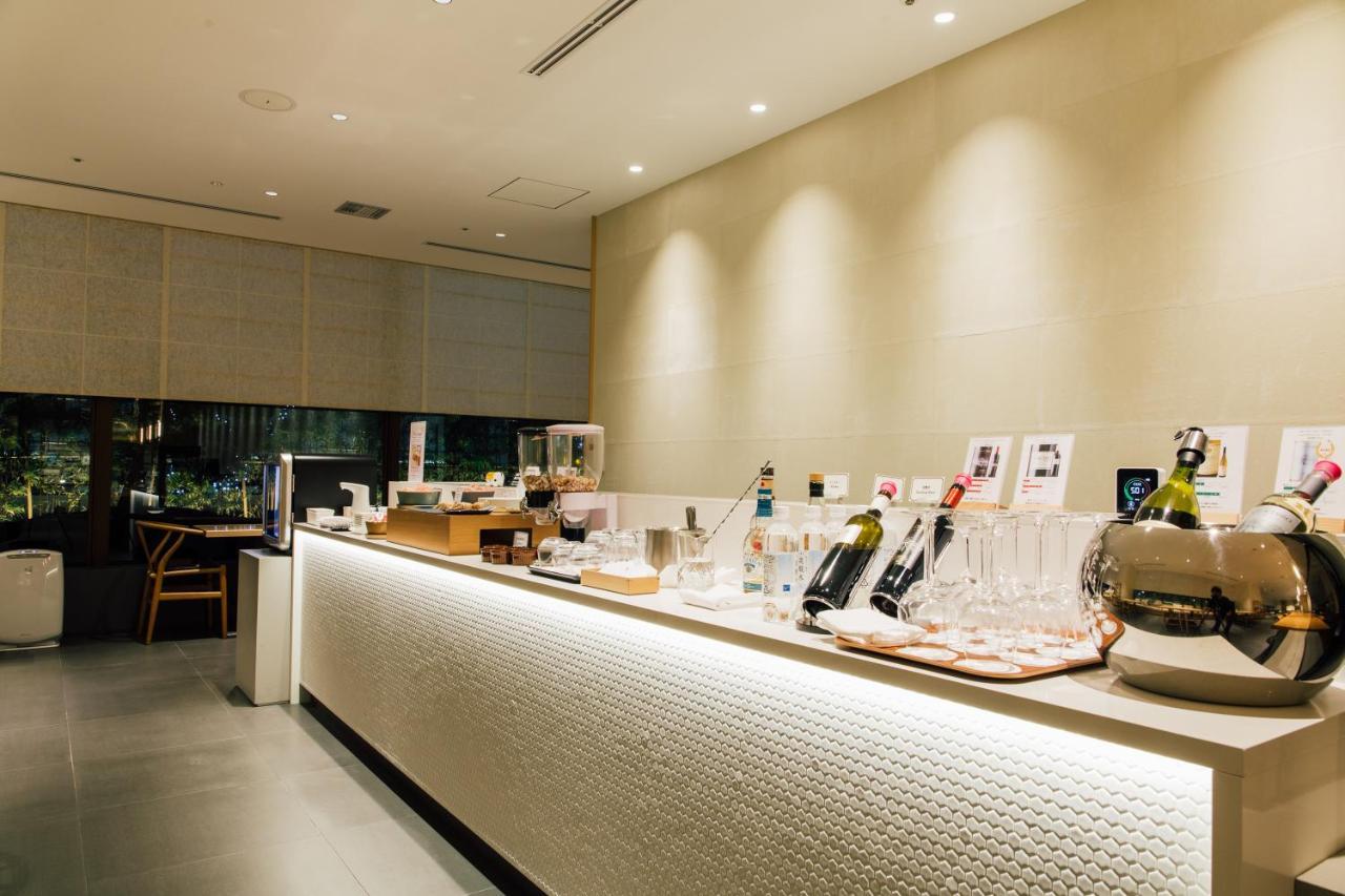 Kanazawa Tokyu Hotel Εξωτερικό φωτογραφία The bar at the lounge