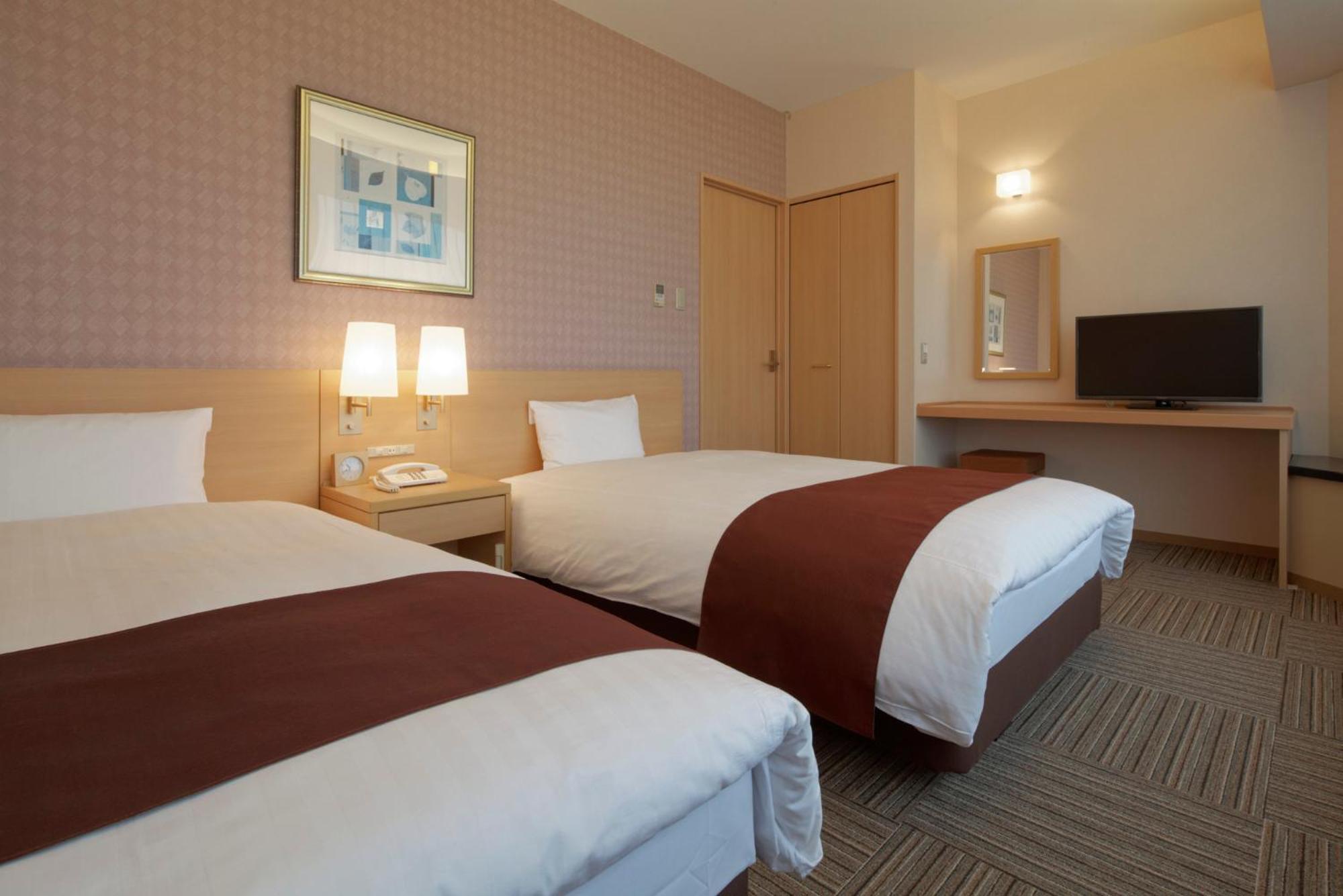 Kanazawa Tokyu Hotel Εξωτερικό φωτογραφία A typical room at the hotel